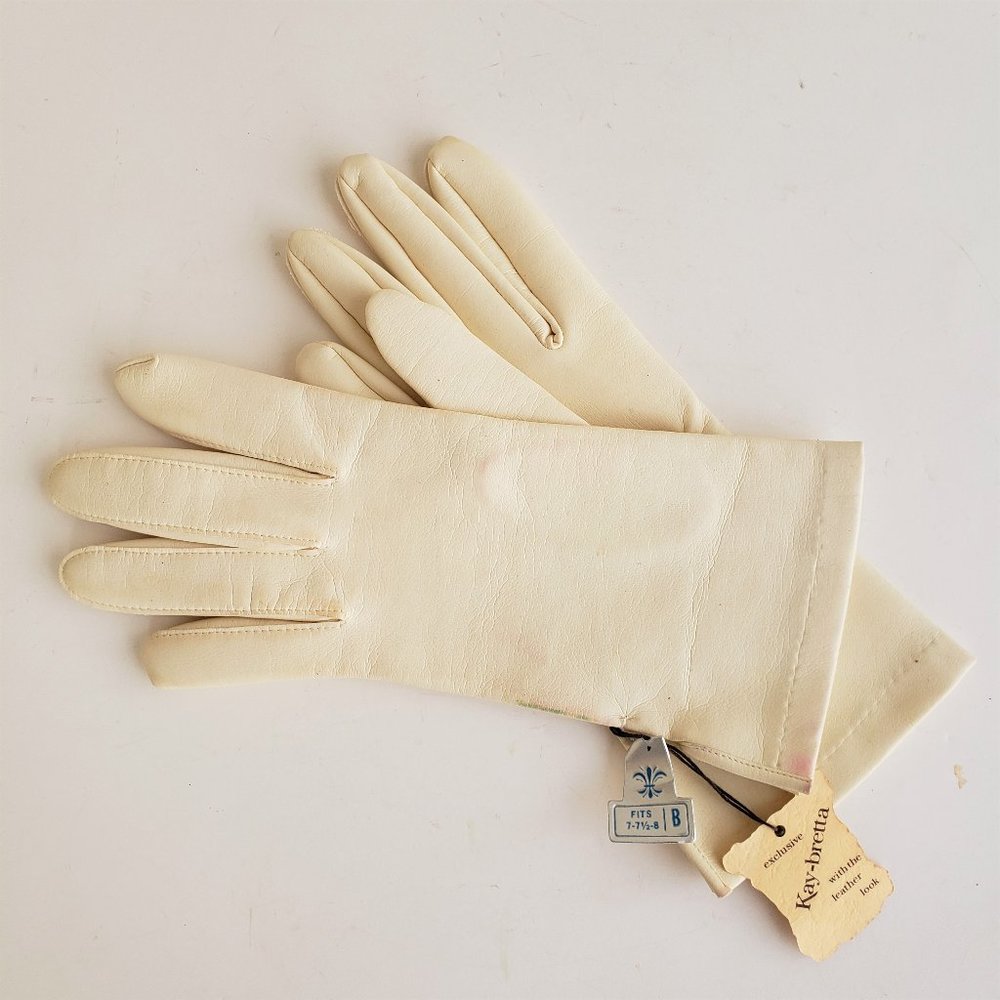 Vintage 50s/60s deadstock Kay-bretta faux leather gloves